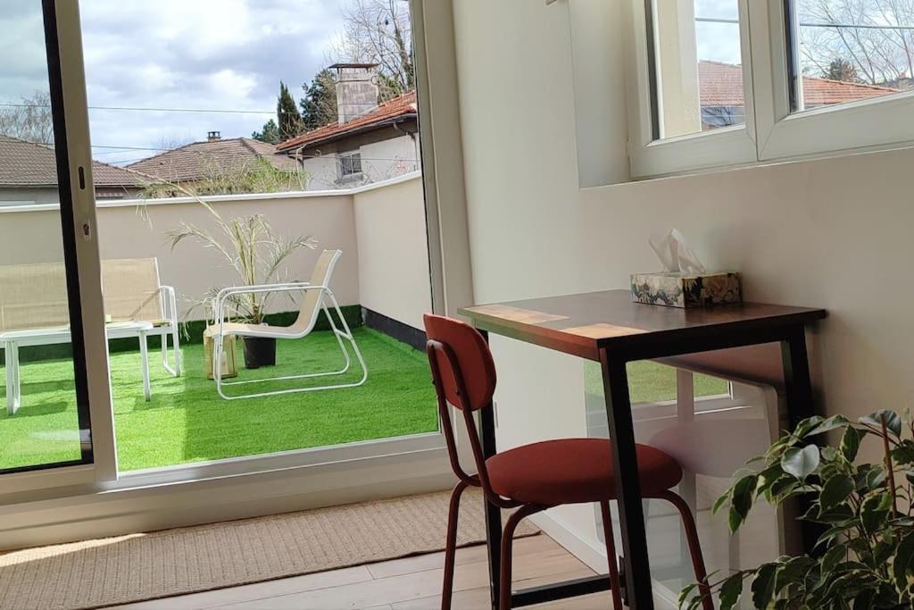 Maison Cosy Terrasse Ensoleille Clermont-Ferrand Bagian luar foto